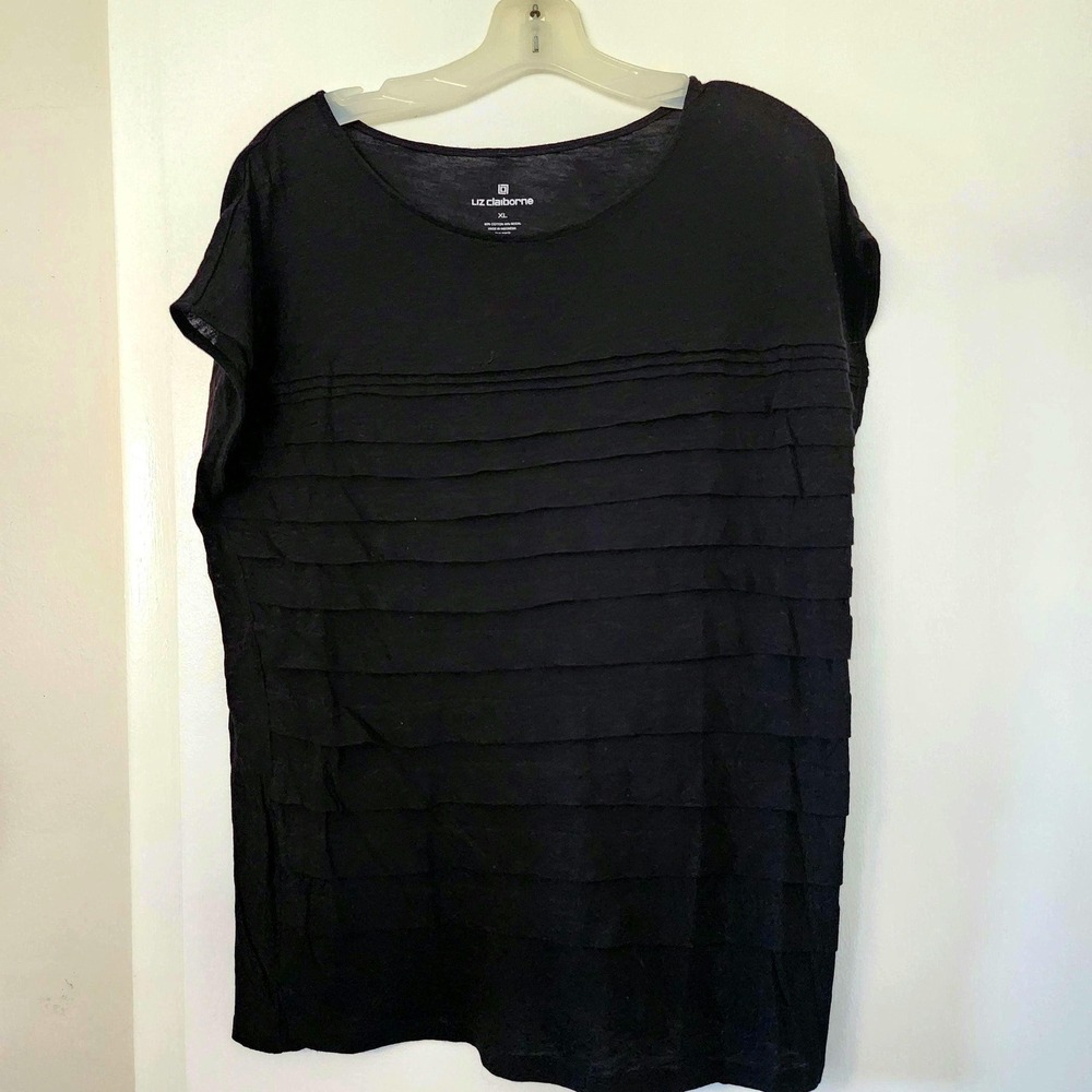 XL short sleeve basic black tee with rows of pleats on the front